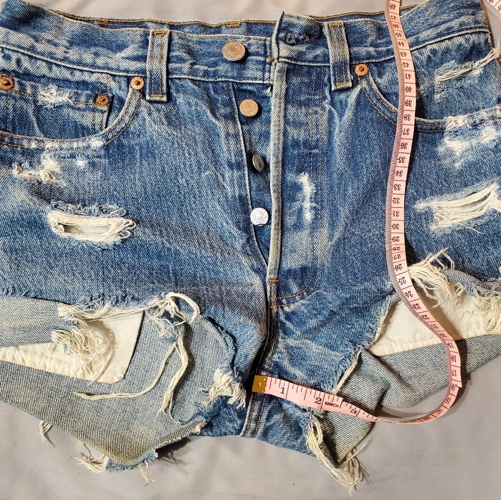 Vintage Levi's 501xx distressed cut off denim - Picture 6 of 8